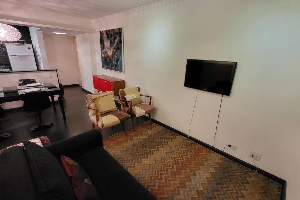 Apartamento Pratico Com Otima Localizacao. Apartamento *